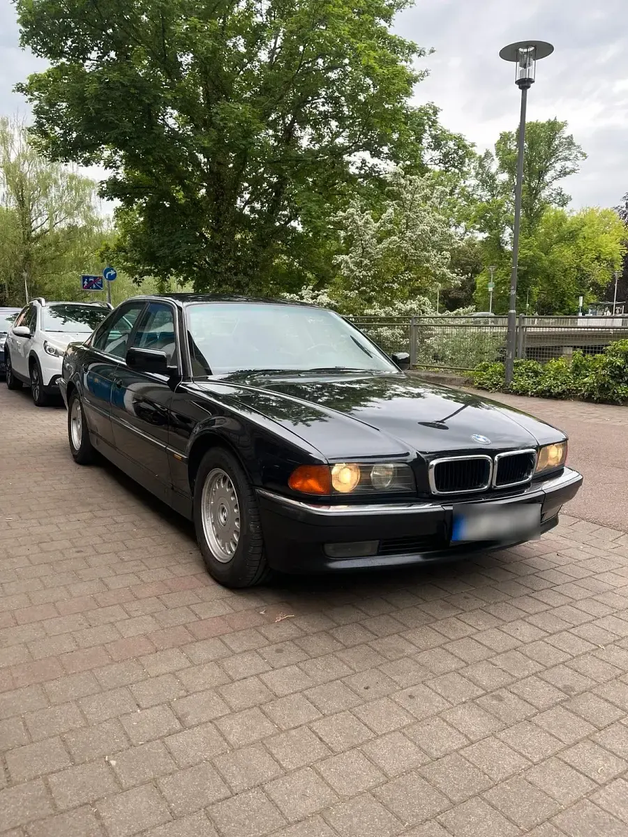 Gebraucht BMW 730 160 PS (117 kW) 1996 Schwarz Limousine