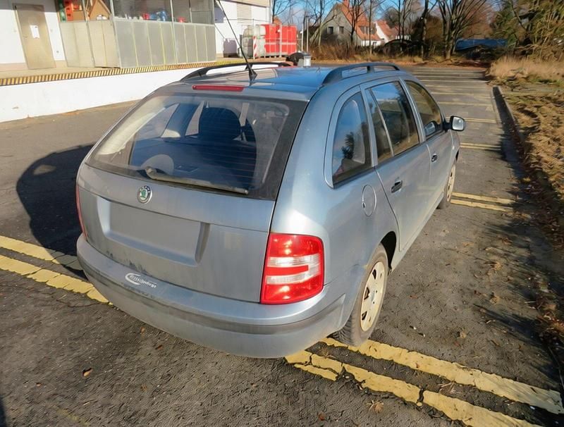 Gebraucht Skoda Fabia Classic 64 PS (47 kW) 2006 Blau Kombi