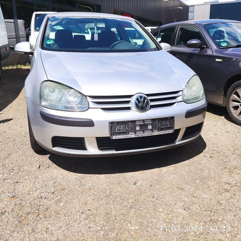 Silber Gebraucht 2003 VW Golf IV Trendline Limousine | 2.750 € (Teuer) - Bild 1/4