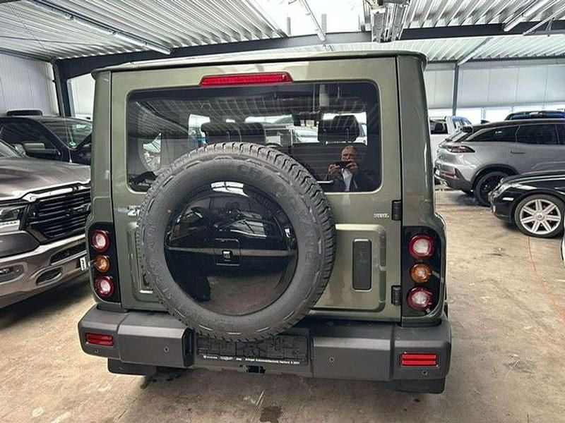 Nowe BAW 212 166 KM (122 kW) 2026 Szary SUV