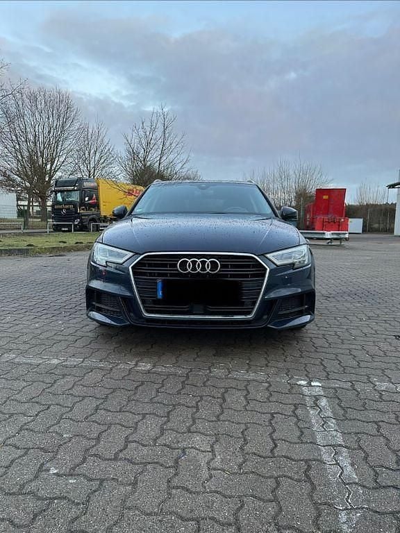Gebraucht Audi A3 S-Line 150 PS (110 kW) 2019 Blau Limousine