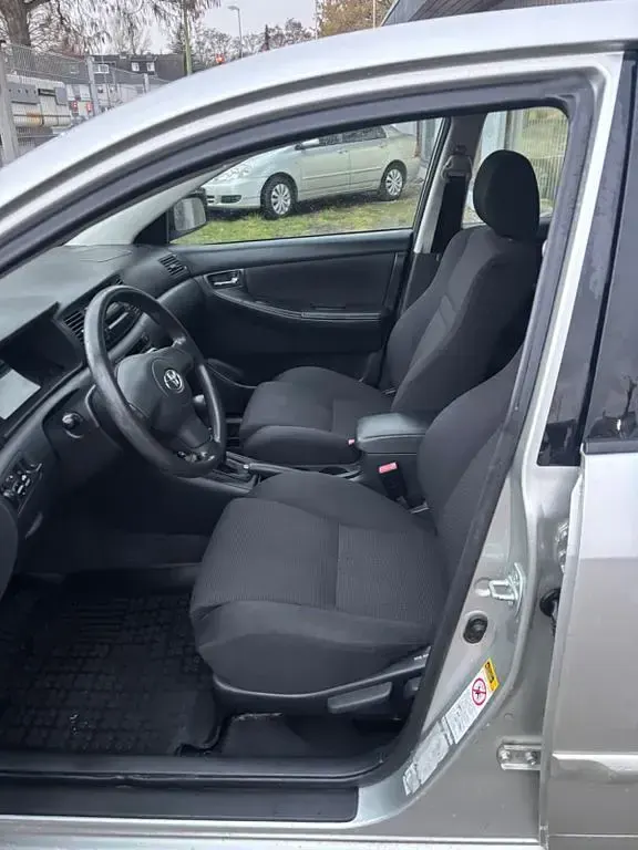 Gebraucht Toyota Corolla Edition 110 PS (80 kW) 2006 Silber Limousine