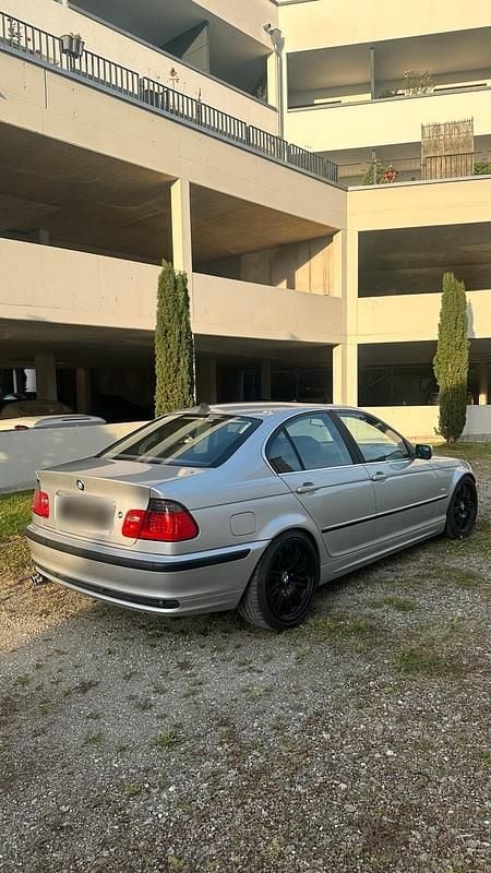 Gebraucht BMW 330 231 PS (169 kW) 2001 Silber Limousine