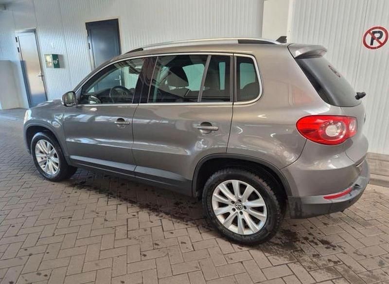 Gebraucht VW Tiguan 170 PS (125 kW) 2010 Grau SUV