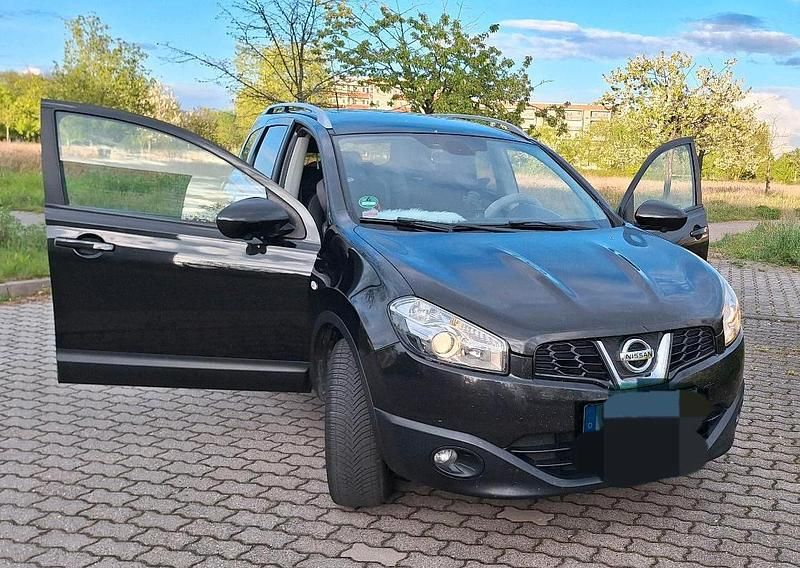 Schwarz Gebraucht 2013 Nissan Qashqai +2 SUV | 12.700 € (Teuer) - Bild 1/4