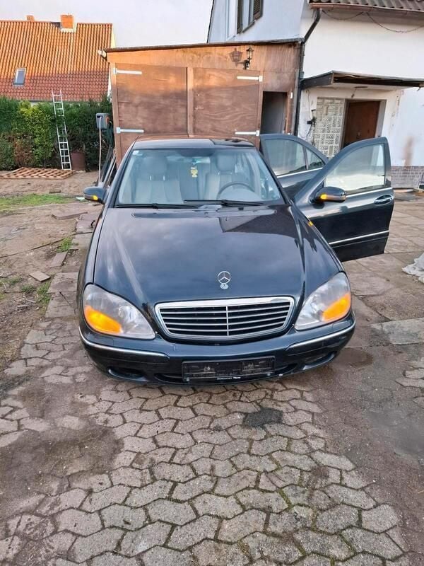 Grün Gebraucht 2001 Mercedes S320 Limousine | 1.300 € (Superpreis) - Bild 1/4