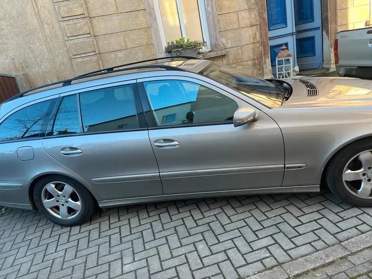 Gebraucht Mercedes E280 190 PS (139 kW) 2006 Grau Kombi