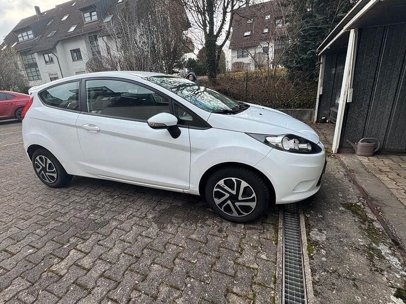 Gebraucht Ford Fiesta 82 PS (60 kW) 2009 Weiß Coupé