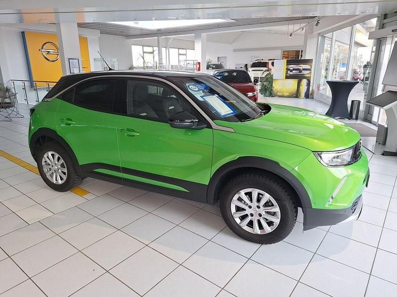 Grün (ikone grün metallic) Gebraucht 2023 Opel Mokka Ultimate SUV | 20.890 € (Fairer Preis) - Bild 1/4