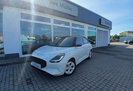 Neu Suzuki Swift Comfort 83 PS (61 kW) 2025 Weiß Kleinwagen