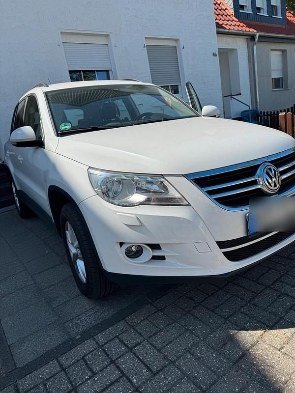 Weiß Gebraucht 2011 VW Tiguan SUV | 7.300 € (Fairer Preis) - Bild 1/4