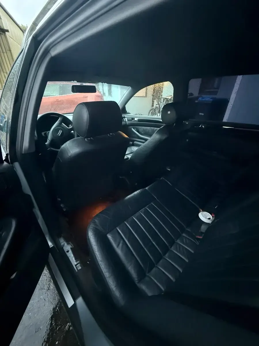 Gebraucht Audi A6 Comfort 220 PS (161 kW) 1999 Silber Kombi