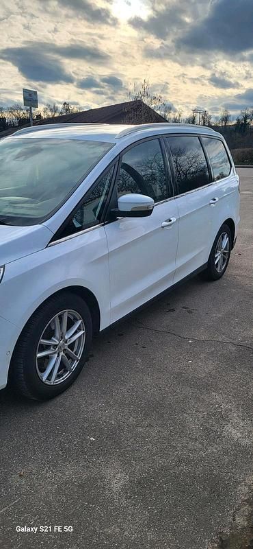 Gebraucht Ford Galaxy 150 PS (110 kW) 2016 Weiß Van / Kleinbus
