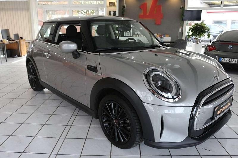 Gebraucht Mini Cooper 136 PS (100 kW) 2024 Silber Kleinwagen