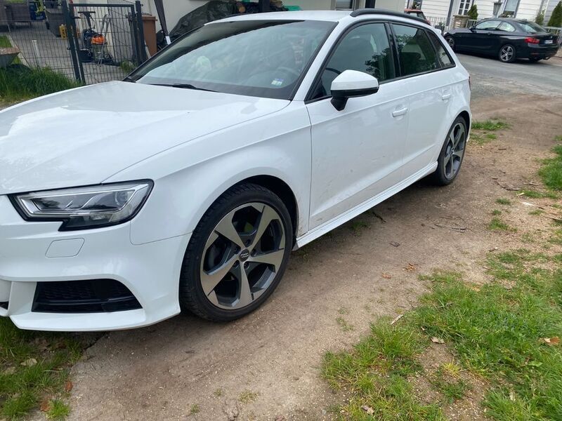 Weiß Gebraucht 2017 Audi A3 Sport Limousine | 19.000 € (Etwas zu teuer) - Bild 1/3