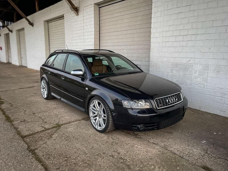 Second-hand Audi S4 344 CP (253 kW) 2004 Negru Break