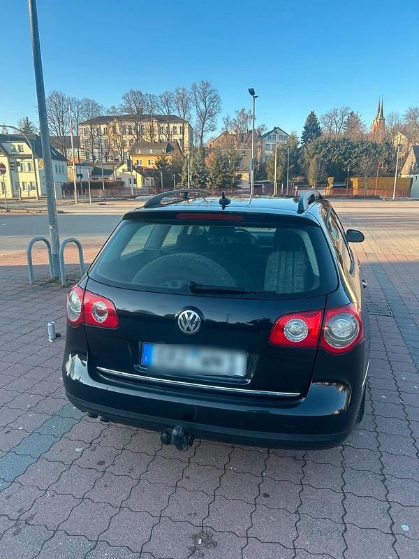 Gebraucht VW Passat 105 PS (77 kW) 2007 Schwarz Kombi