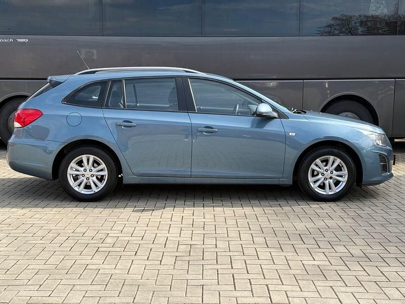 Gebraucht Chevrolet Cruze LT 124 PS (91 kW) 2013 Blau Kombi