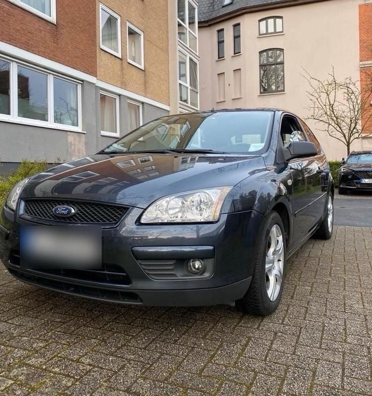 Gebraucht Ford Focus 101 PS (74 kW) 2007 Grau Limousine