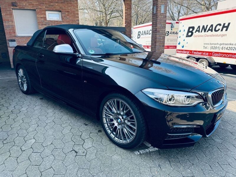 Schwarz Gebraucht 2018 BMW M240 M Sport Cabrio | 29.290 € (Guter Preis) - Bild 1/4