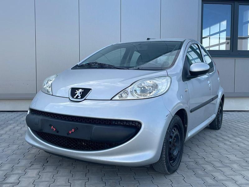 Silber Gebraucht 2008 Peugeot 107 Filou Kleinwagen | 1.799 € (Guter Preis) - Bild 1/4