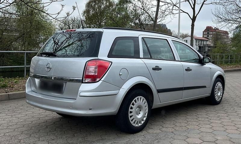 Gebraucht Opel Astra 110 PS (80 kW) 2009 Silber Kombi
