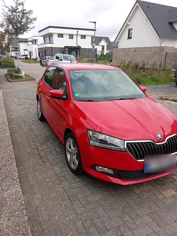 Gebraucht Skoda Fabia Cool Plus 60 PS (44 kW) 2019 Rot Kleinwagen