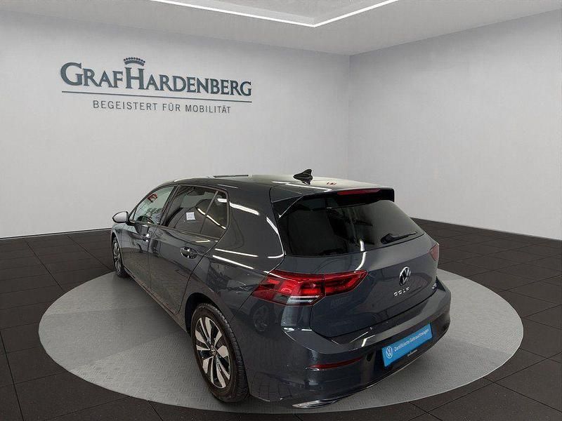 Gebraucht VW Golf VIII Move 110 PS (80 kW) 2024 Grau Limousine