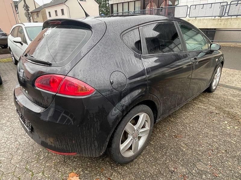 Gebraucht Seat Leon Style 125 PS (91 kW) 2011 Schwarz Limousine