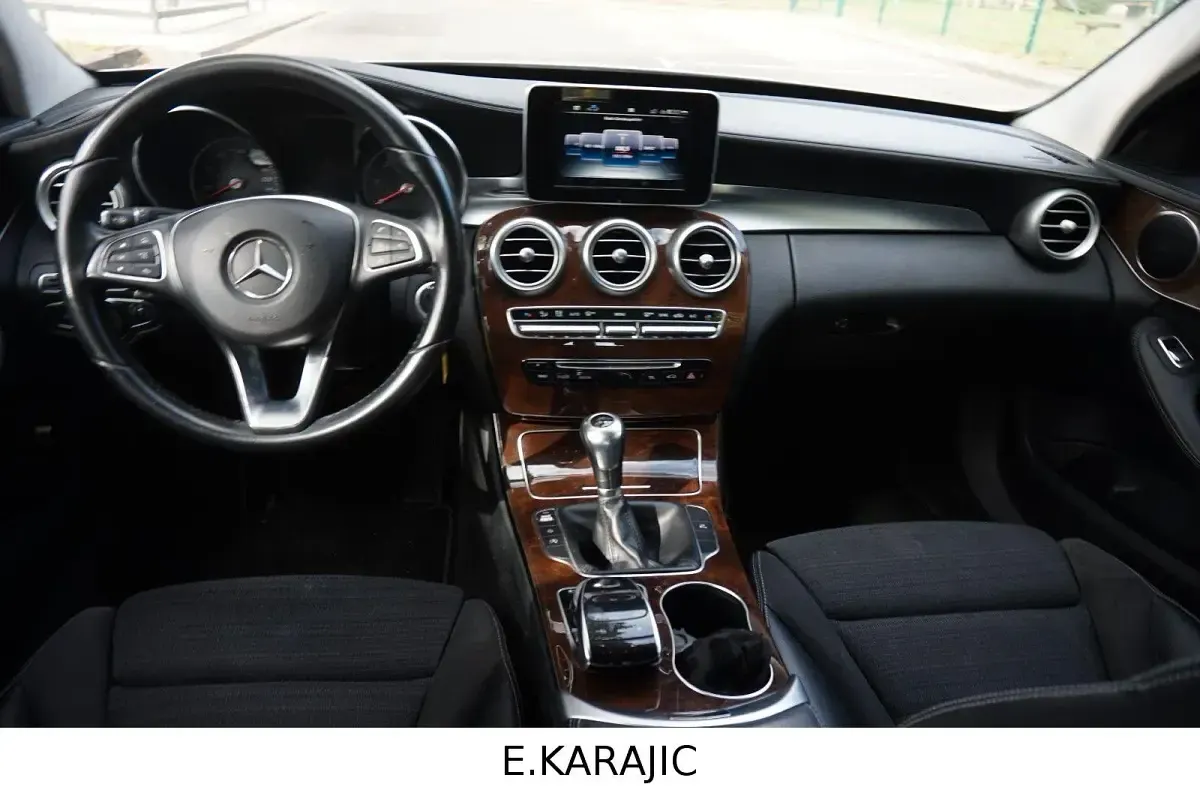 Gebraucht Mercedes C200 136 PS (100 kW) 2016 Silber Limousine