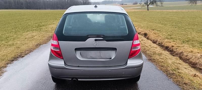 Grau Gebraucht 2007 Mercedes A170 Classic Van / Kleinbus | 3.850 € (Guter Preis) - Bild 1/4