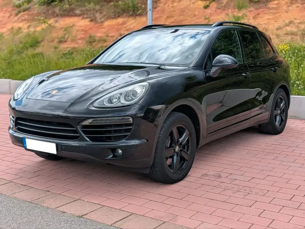 Gebraucht Porsche Cayenne 241 PS (177 kW) 2011 Schwarz SUV