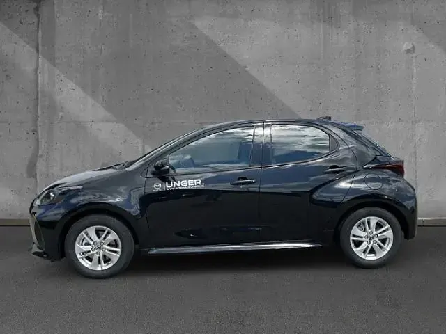 Neu Mazda 2 Center-Line 116 PS (85 kW) 2025 Schwarz Kleinwagen