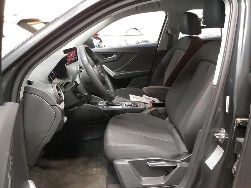 Gebraucht Audi Q2 Comfort 150 PS (110 kW) 2022 Manhattangrau (grau) SUV