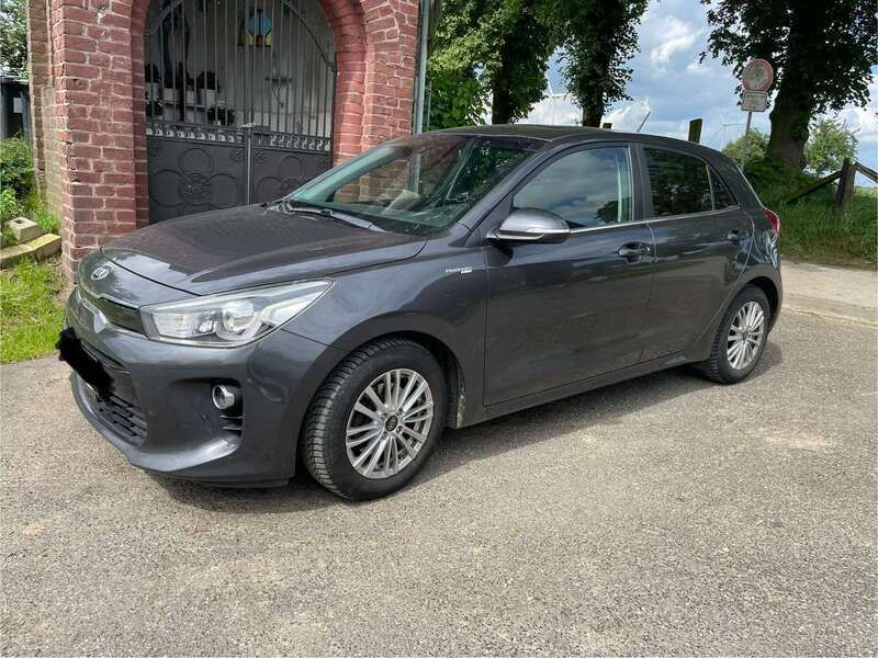 Gebraucht 2018 Kia Rio Platinum Edition Limousine | 9.800 € (Fairer Preis) - Bild 1/3