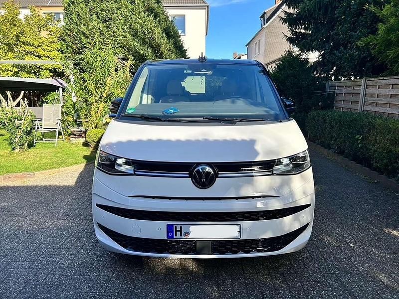 Gebraucht VW Multivan Edition 150 PS (110 kW) 2023 Van