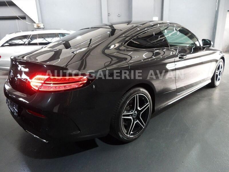 Gebraucht Mercedes C300 AMG 258 PS (189 kW) 2019 Grün Coupé