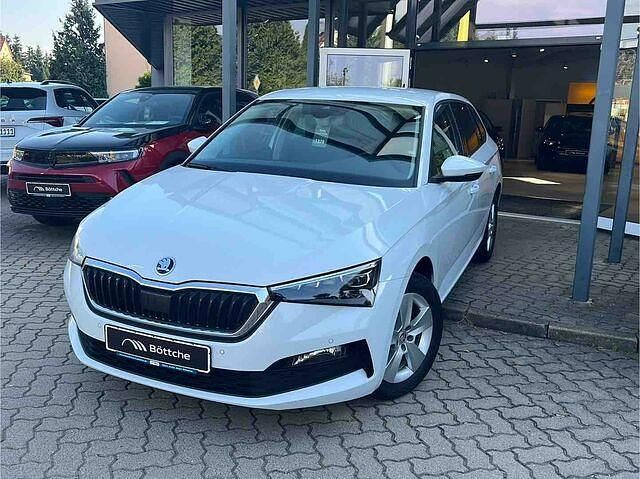 Gebraucht Skoda Scala Style 110 PS (80 kW) 2021 Weiß Kleinwagen