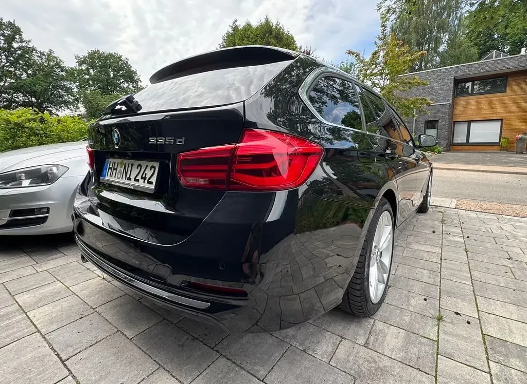 Gebraucht BMW 335 Luxury Line 313 PS (230 kW) 2016 Schwarz Kombi