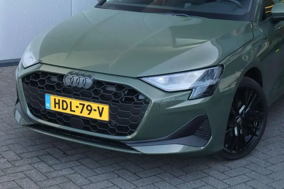 Gebraucht Audi A3 Proline 116 PS (85 kW) 2025 Grün Limousine