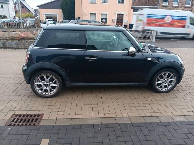 Gebraucht Mini Cooper 120 PS (88 kW) 2008 Schwarz Kleinwagen