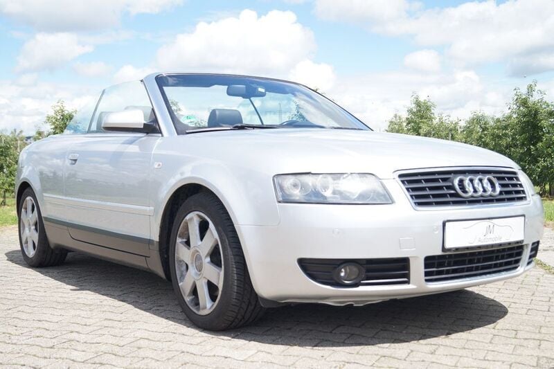 Silber Gebraucht 2003 Audi A4 Cabriolet Sport Cabrio | 2.990 € (Superpreis) - Bild 1/4