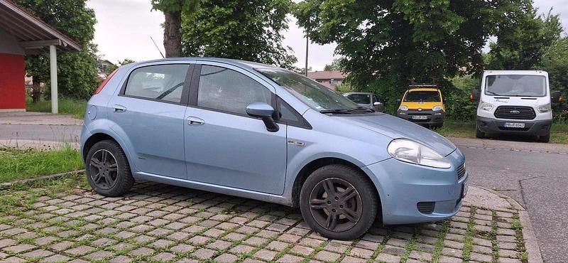 Blau Gebraucht 2006 Fiat Grande Punto Kleinwagen | 350 € (Superpreis) - Bild 1/4