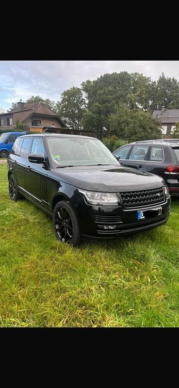 Schwarz Gebraucht 2018 Land Rover Range Rover Vogue SUV | 35.700 € (Superpreis) - Bild 1/4