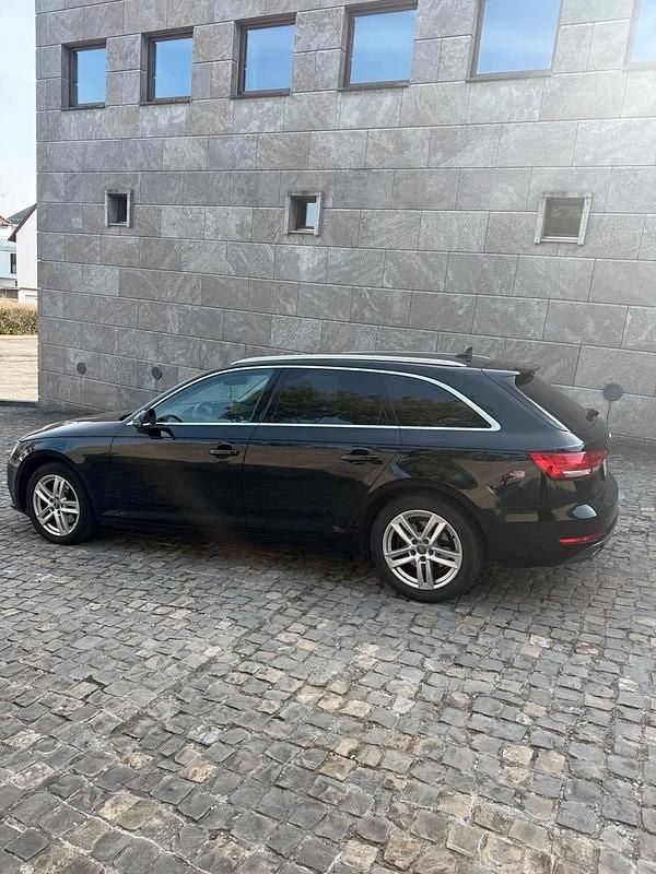 Gebraucht Audi A4 150 PS (110 kW) 2017 Schwarz Kombi
