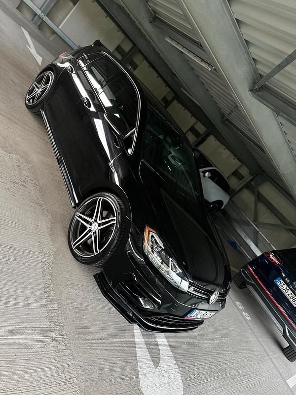 Schwarz Gebraucht 2019 VW Golf VII R Kleinwagen | 20.500 € (Superpreis) - Bild 1/4