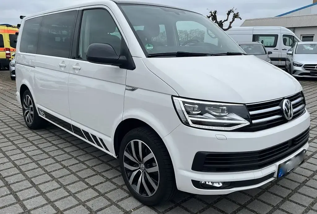 Gebraucht VW Multivan 204 PS (150 kW) 2016 Weiß Van / Kleinbus