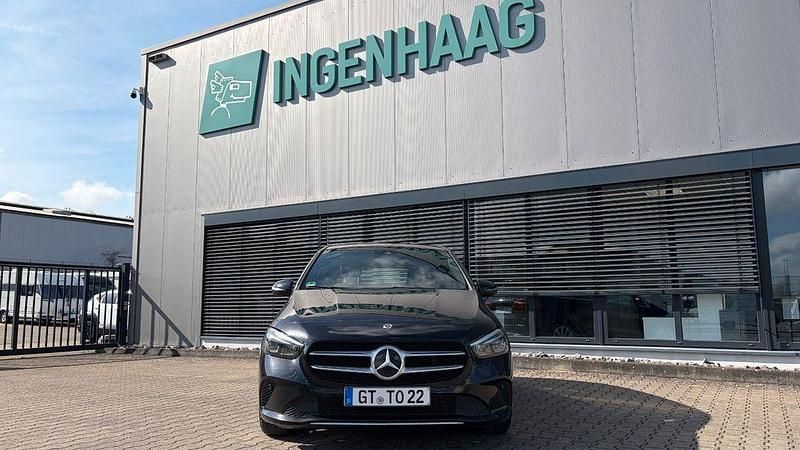 Gebraucht Mercedes B180 116 PS (85 kW) 2019 Schwarz Van / Kleinbus