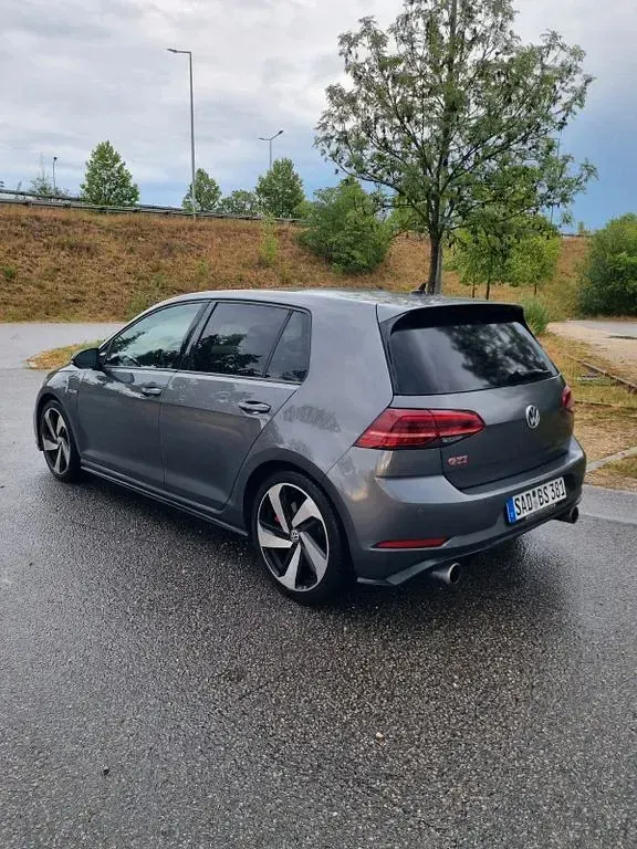 Gebraucht VW Golf VII GTI 245 PS (180 kW) 2017 Grau Limousine