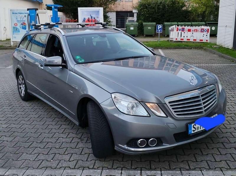 Gebraucht Mercedes E200 Elegance 136 PS (100 kW) 2012 Silber Kombi